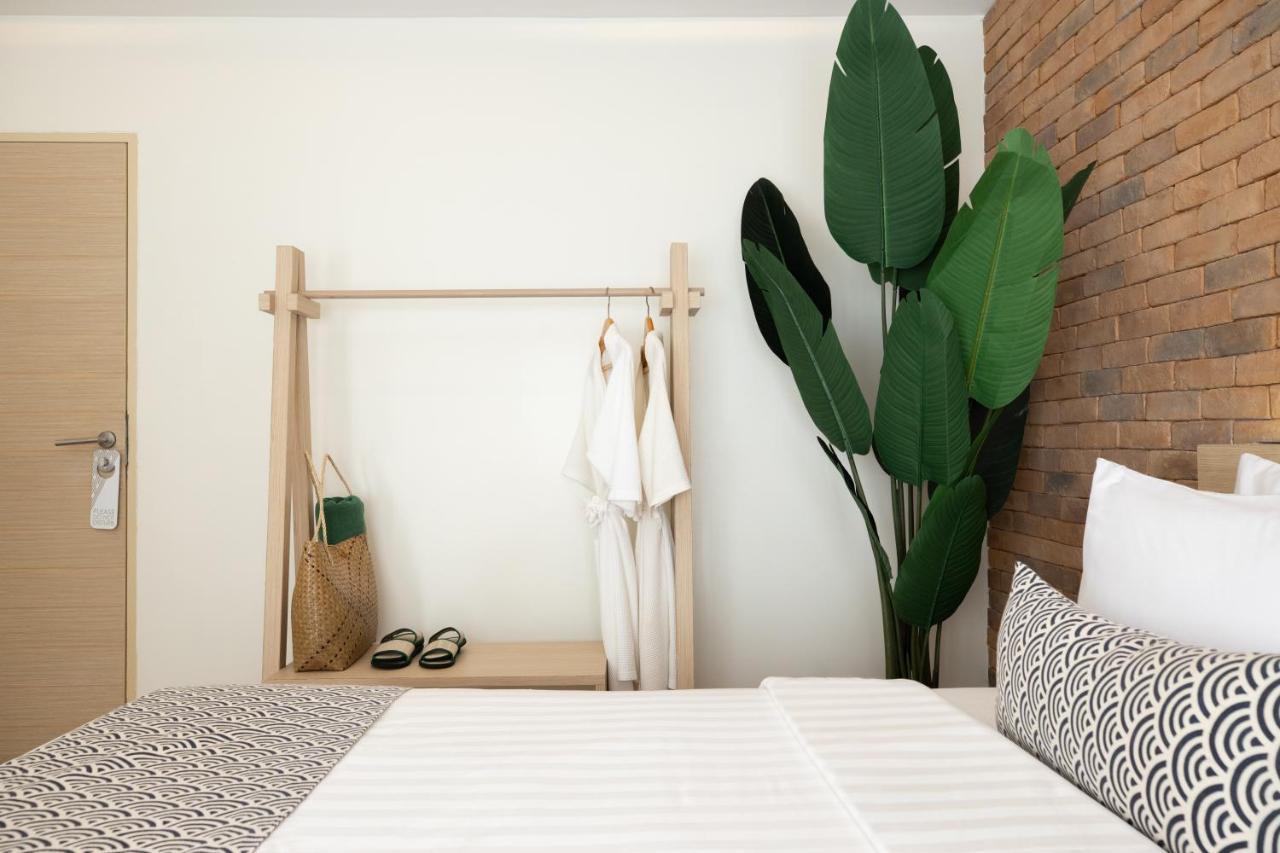 Tropisches thailändisches Doppelzimmer mit Balkon